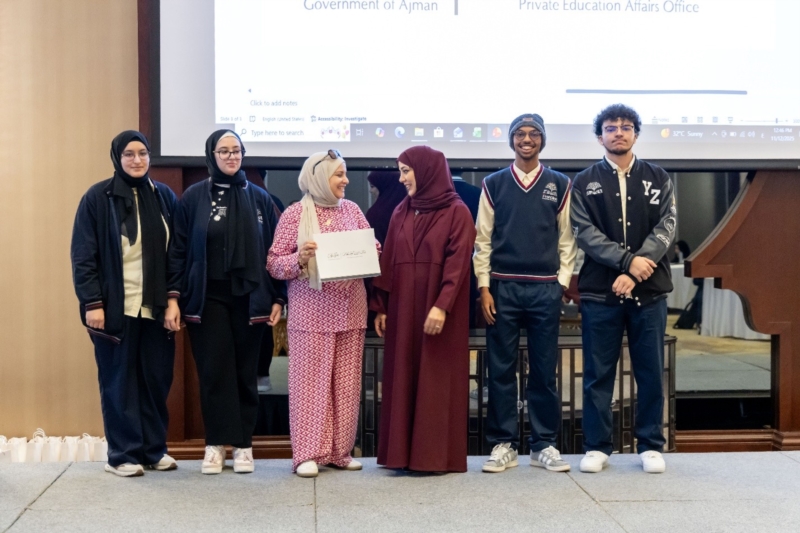 فعالية "هاكاثون الأفكار"، التي تضمنت مناظرة بعنوان "أثر الذكاء الاصطناعي على مهارات الإنسان"